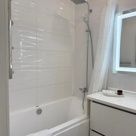 Lux аркадия, каманина, 43 жемчужина Apartment Odesa